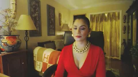 Snapshot of missbrownx chatting on 11-25-25, 10:54 Brownie -P online show from 11-25-25, 10:54