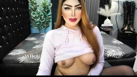 PRIESTESS CHANNEL online show from 10-17-25, 05:59