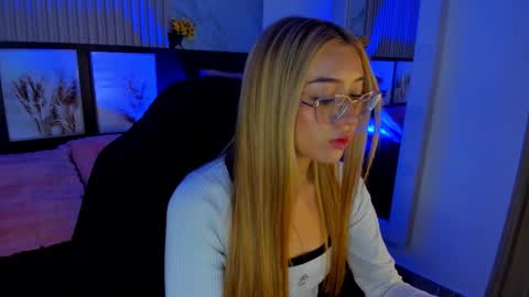 Snapshot of misscheelsee_as chatting on 09-18-25, 01:18 misscheelsee_as online show from 09-18-25, 01:18