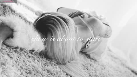 Chloe freelance model Please your thumbs up are important  online show from 03-09-26, 09:19