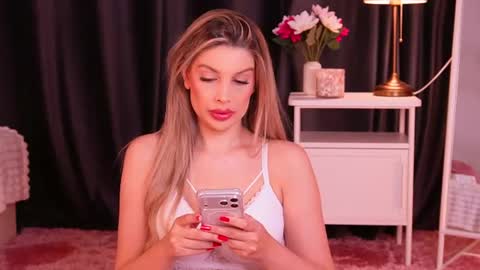 Snapshot of missclairee chatting on 08-02-26, 07:34 Claire online show from 08-02-26, 07:34