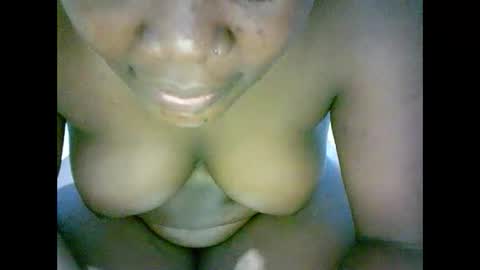 Snapshot of misscuteberry chatting on 02-20-25, 06:13 VAL online show from 02-20-25, 06:13