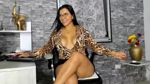 Snapshot of missdeborah20 chatting on 03-06-25, 01:48 missdeborah20 online show from 03-06-25, 01:48