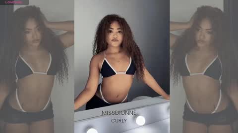 Snapshot of missdionne__curly chatting on 10-09-25, 11:08 DIONNE online show from 10-09-25, 11:08