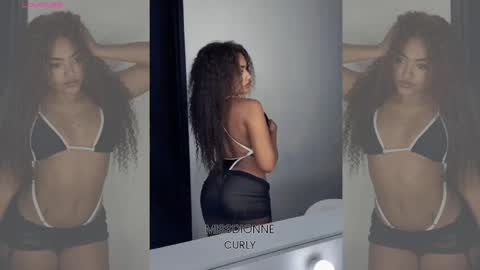 Snapshot of missdionne__curly chatting on 10-20-25, 11:43 DIONNE online show from 10-20-25, 11:43