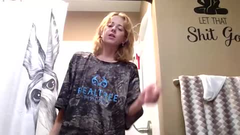 MissEeva online show from 09-16-25, 04:30