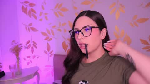 Snapshot of misselektra__ chatting on 05-15-26, 03:57 ELEKTRA online show from 05-15-26, 03:57