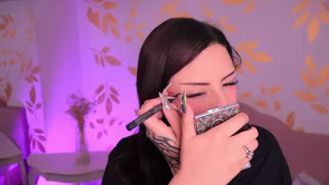 Snapshot of misselektra__ chatting on 06-16-26, 04:15 ELEKTRA online show from 06-16-26, 04:15