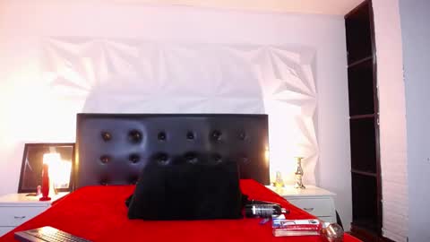 Angela online show from 01-28-25, 05:35