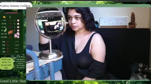 Snapshot of missestephy1997 chatting on 01-28-25, 10:23 Miss Estephy online show from 01-28-25, 10:23