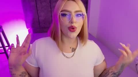 missevans_ online show from 01-12-26, 06:57