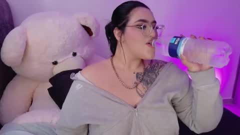 missevans_ online show from 06-30-26, 09:38