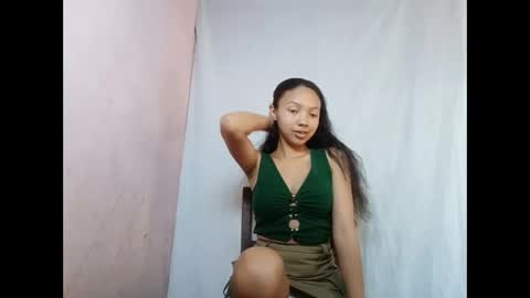 Snapshot of missfireangel chatting on 03-28-26, 09:53 MadagascarQueen online show from 03-28-26, 09:53