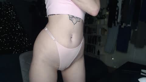 Snapshot of missfiti chatting on 12-14-24, 02:21 missfiti online show from 12-14-24, 02:21