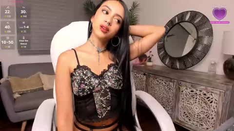Snapshot of missfrancia_ chatting on 11-24-25, 01:00 Amelia Leon online show from 11-24-25, 01:00