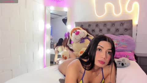 Snapshot of missgissel chatting on 12-17-24, 03:17 Gisell Gigi online show from 12-17-24, 03:17