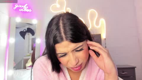 Snapshot of missgissel chatting on 12-23-24, 01:08 Gisell Gigi online show from 12-23-24, 01:08
