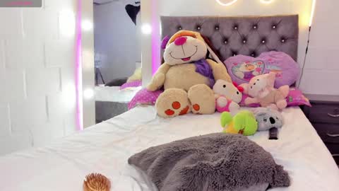 Snapshot of missgissel chatting on 12-30-24, 08:36 Gisell Gigi online show from 12-30-24, 08:36