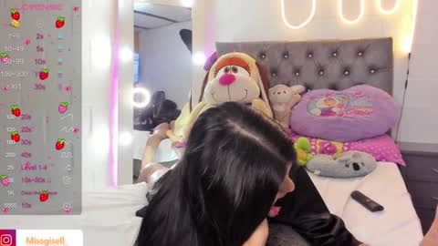 Snapshot of missgissel chatting on 01-04-25, 08:37 Gisell Gigi online show from 01-04-25, 08:37