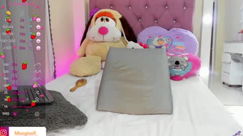 Snapshot of missgissel chatting on 01-28-25, 06:49 Gisell Gigi online show from 01-28-25, 06:49