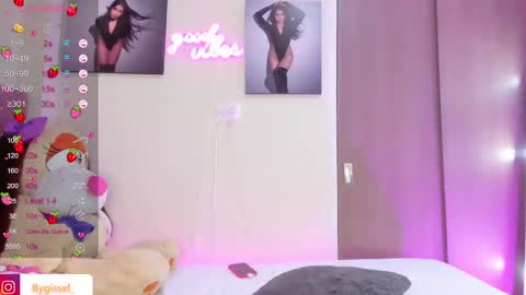 Snapshot of missgissel chatting on 02-25-25, 02:44 Gisell Gigi online show from 02-25-25, 02:44
