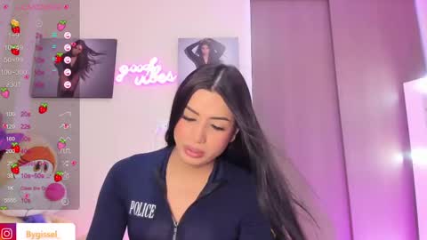 Snapshot of missgissel chatting on 02-27-25, 02:43 Gisell Gigi online show from 02-27-25, 02:43