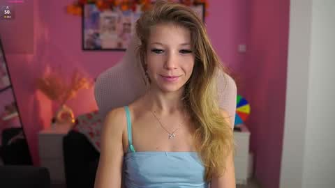 Snapshot of missicute18 chatting on 12-02-25, 07:31 Melissa online show from 12-02-25, 07:31