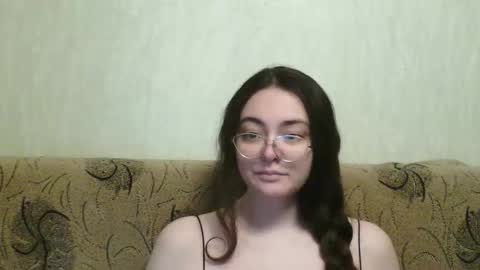 Snapshot of missis_mona chatting on 11-25-25, 07:41 missis mona online show from 11-25-25, 07:41