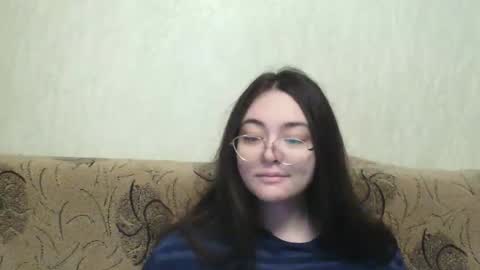 Snapshot of missis_mona chatting on 01-12-26, 08:08 missis mona online show from 01-12-26, 08:08