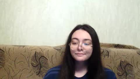 Snapshot of missis_mona chatting on 01-12-26, 08:58 missis mona online show from 01-12-26, 08:58