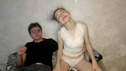 Ashley and Alex online show from 12-01-25, 09:36