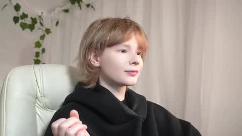 Snapshot of misska__ chatting on 10-27-25, 01:20 BONYA online show from 10-27-25, 01:20