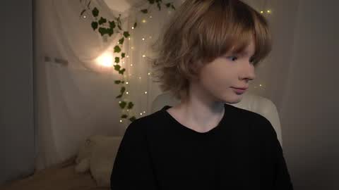 Snapshot of misska__ chatting on 10-30-25, 12:23 BONYA online show from 10-30-25, 12:23