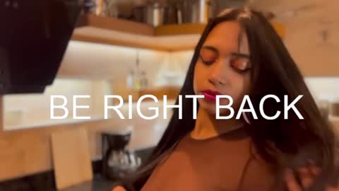 Ania online show from 12-22-24, 01:44