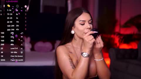 Snapshot of misskiarra chatting on 10-09-25, 06:33 misskiarra online show from 10-09-25, 06:33