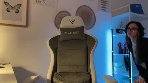 Snapshot of misslalii chatting on 02-23-26, 02:03 misslalii online show from 02-23-26, 02:03