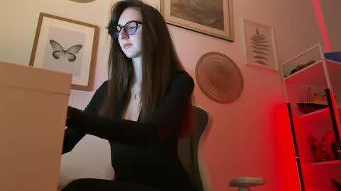 Snapshot of misslalii chatting on 03-10-26, 05:18 misslalii online show from 03-10-26, 05:18