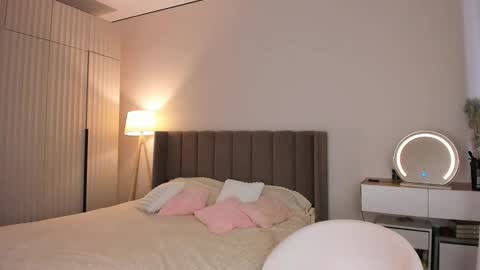 Snapshot of missliiaa chatting on 03-09-26, 08:51 Aiza my last streams til Dec 8 online show from 03-09-26, 08:51