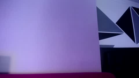 Snapshot of missloise chatting on 01-12-25, 11:28 Miss Loise online show from 01-12-25, 11:28