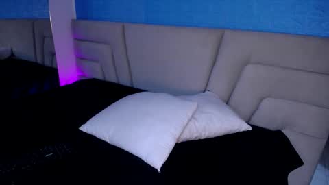 Snapshot of missloise chatting on 10-07-25, 03:47 Miss Loise online show from 10-07-25, 03:47