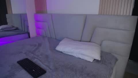 Snapshot of missloise chatting on 11-15-25, 03:15 Miss Loise online show from 11-15-25, 03:15