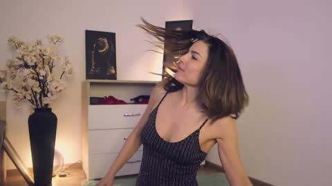 Lullu online show from 01-26-25, 02:08