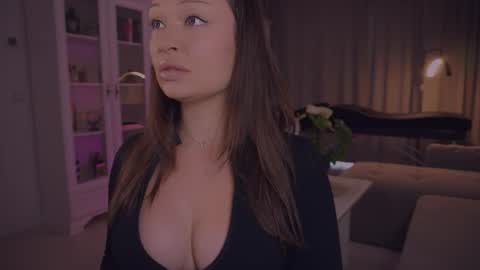 LUXXANDRA online show from 07-21-26, 07:11