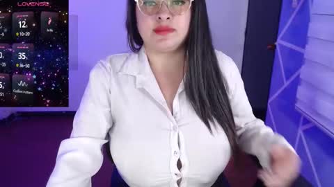 Snapshot of missmia1_ chatting on 11-12-25, 03:12 Miia online show from 11-12-25, 03:12