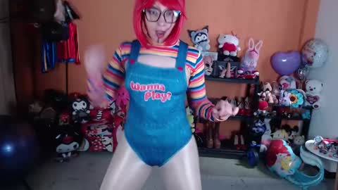 Miss Mia online show from 10-31-25, 03:13