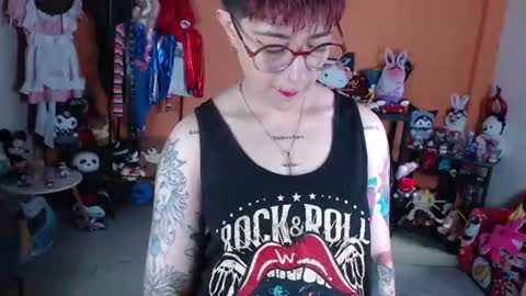 Miss Mia online show from 07-11-26, 01:14