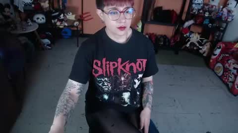 Miss Mia online show from 07-17-26, 10:33