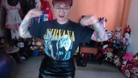 Miss Mia online show from 07-25-26, 06:05