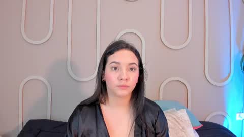 Mia  online show from 06-22-26, 12:02