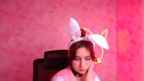 Snapshot of missmiamiss chatting on 11-22-25, 12:09 Mia online show from 11-22-25, 12:09